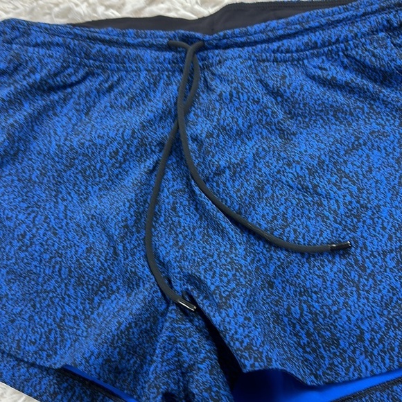 Lululemon Breakaway Short (3") Circuit Cerulean Blue Black / Black - Picture 2 of 7